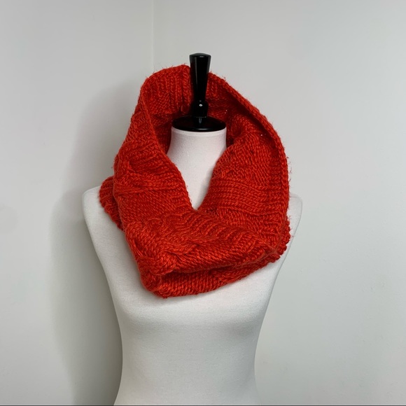 Gap | Red Cable Knit Sweater Circle Infinity Scarf - Picture 3 of 6
